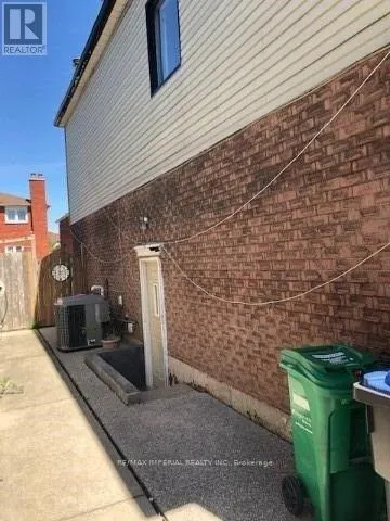 LOWER - 657 THAMESFORD TERRACE, Mississauga (Hurontario), Ontario L5R2B8