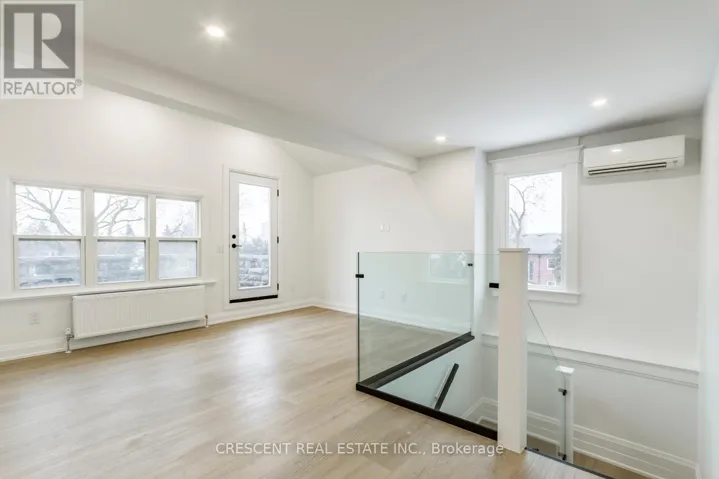 3RD FLOOR - 180 QUEENS DRIVE, Toronto (Weston), Ontario M9N2H7