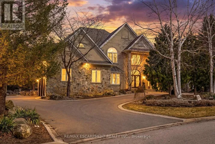 15 PALOMINO DRIVE, Hamilton (Carlisle), Ontario L0R1H3