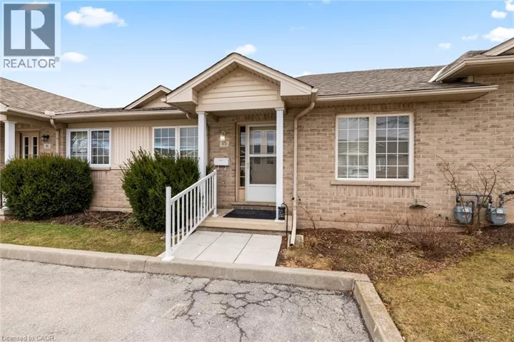 24 KENYON Crescent Unit# 15, Grimsby, Ontario L3M5S4