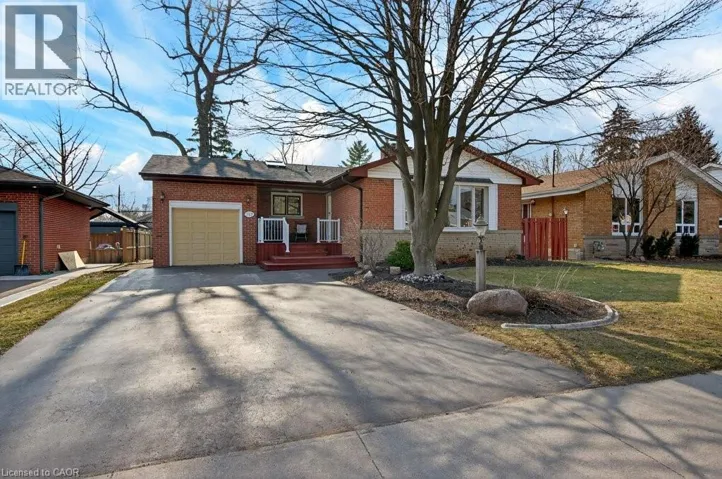 362 PEPPER Drive, Burlington, Ontario L7R3C9