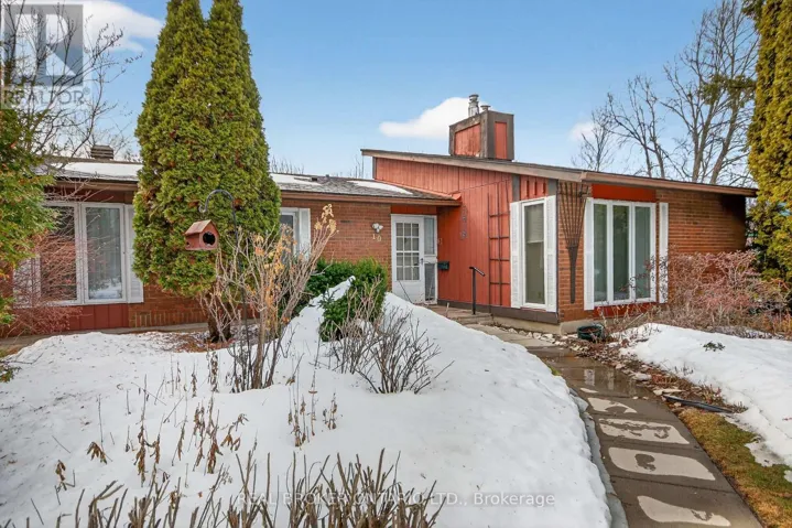 10 AMUNDSEN CRESCENT, Ottawa, Ontario K2L1A7