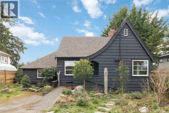 833 Leslie Dr, Saanich, British Columbia V8X2Y3