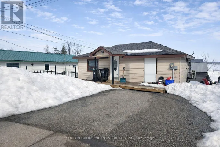 64 LITTLE LAKE DRIVE, Barrie (Little Lake), Ontario L4M7C1