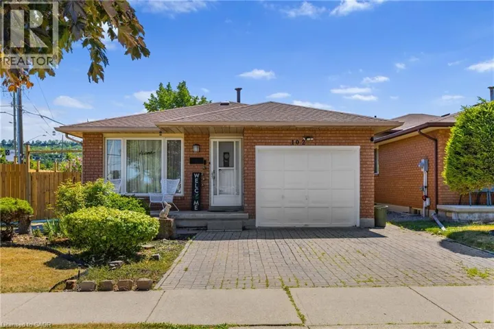 102 JUNIPER Drive, Hamilton, Ontario L8E4G6