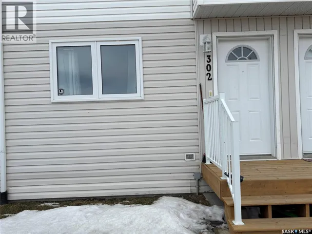 302 851 Chester ROAD, Moose Jaw, Saskatchewan S6H0A4