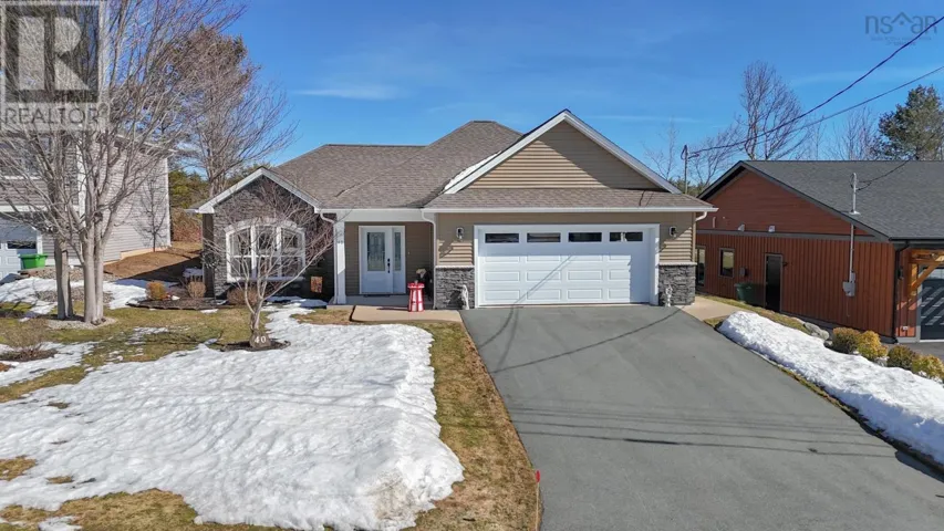 40 Dr Ernst Court, Bridgewater, Nova Scotia B4V9A3