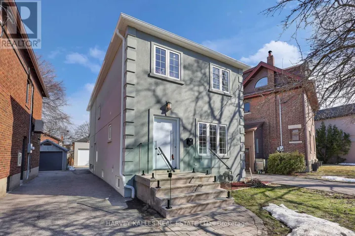 207 SUTHERLAND DRIVE, Toronto (Leaside), Ontario M4G1J1