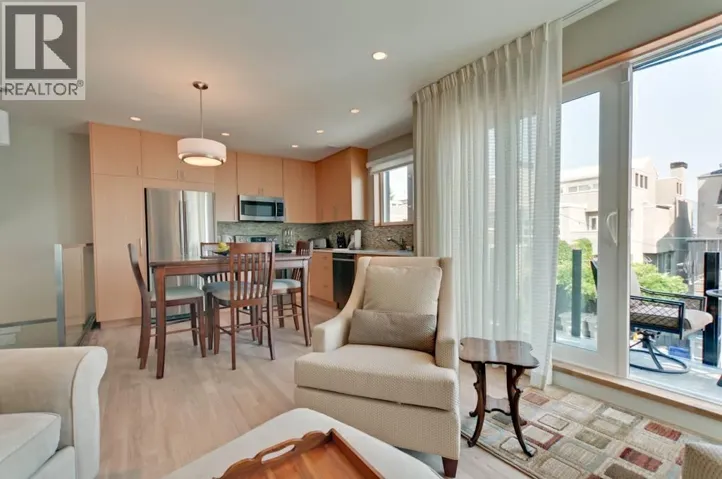 3631 W 15TH AVENUE, Vancouver, British Columbia V6R2Z6
