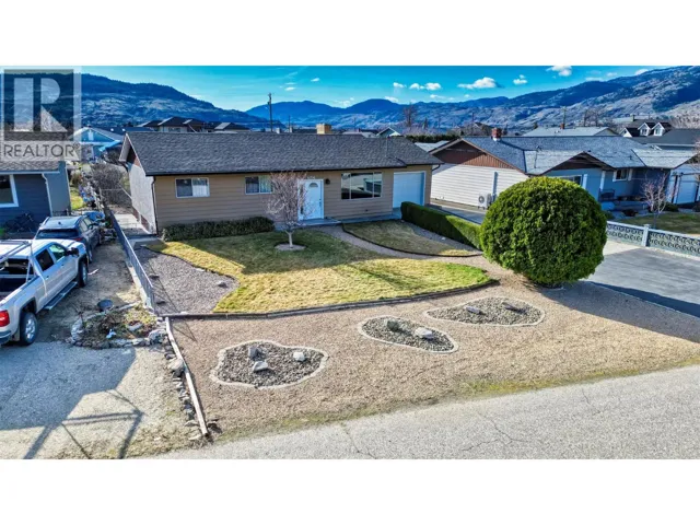 5883 FAIRVIEW Place, Oliver, British Columbia V0H1T1