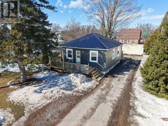 542 MCKELLAR STREET, Peterborough (Otonabee Ward 1), Ontario K9J1R2