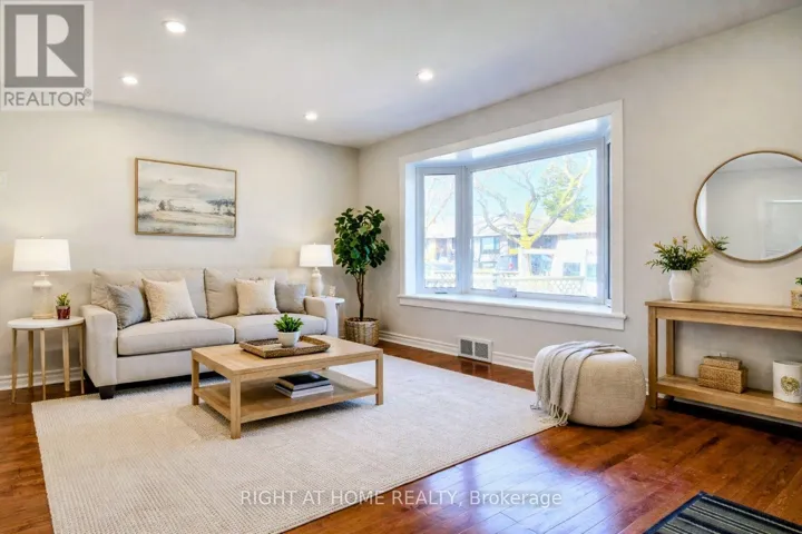 17 REDDINS ROAD, Toronto (Wexford-Maryvale), Ontario M1R4N9