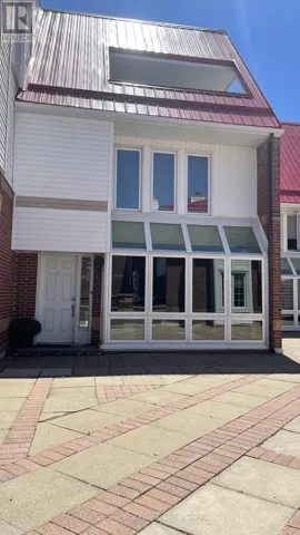 47 - 1 PLACE D'ARMES, Kingston (East of Sir John A. Blvd), Ontario K7K6S2