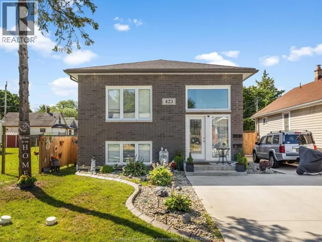 423 LOGAN Unit# 1, 2, Windsor, Ontario N8X2V3