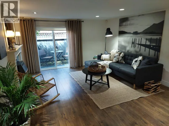 1425 WALNUT STREET, Vancouver, British Columbia V6J3R2