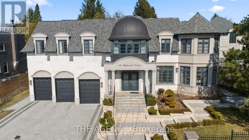 18 SUNCREST DRIVE, Toronto (Bridle Path-Sunnybrook-York Mills), Ontario M3C2L2
