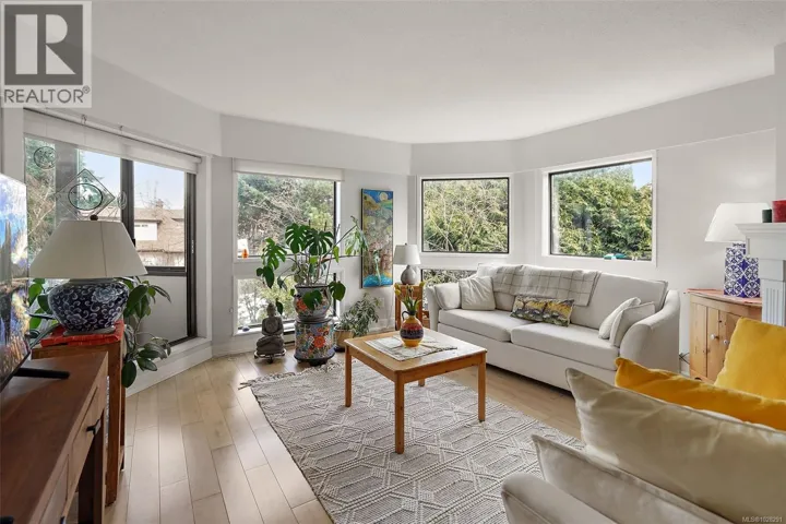 204 1252 Pandora Ave, Victoria, British Columbia V8V3R4