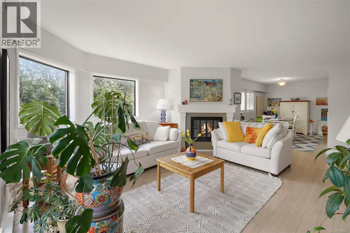 204 1252 Pandora Ave, Victoria, British Columbia V8V3R4