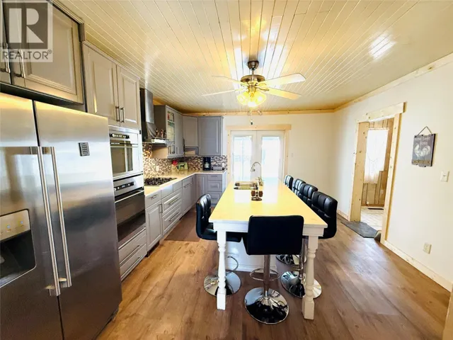 4955 Luck Avenue, Canal Flats, British Columbia V0B1B0