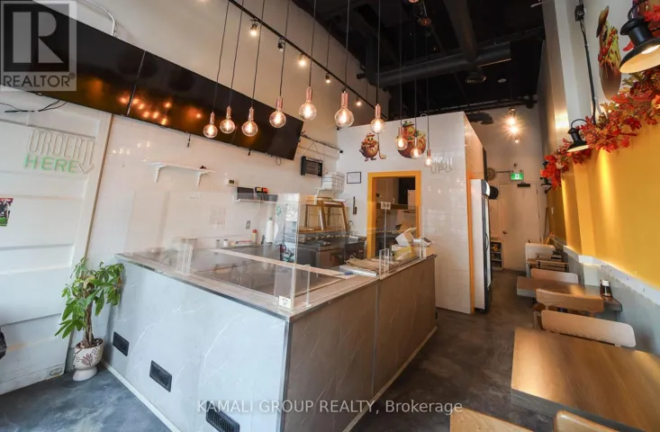 110 - 28 FINCH AVENUE W, Toronto (Newtonbrook West), Ontario M2N2G7