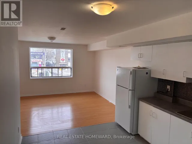 UPPER - 879A WILSON AVENUE, Toronto (Downsview-Roding-CFB), Ontario M3K1E6