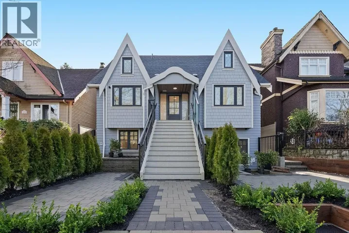 2544 GRANT STREET, Vancouver, British Columbia V5K3G7