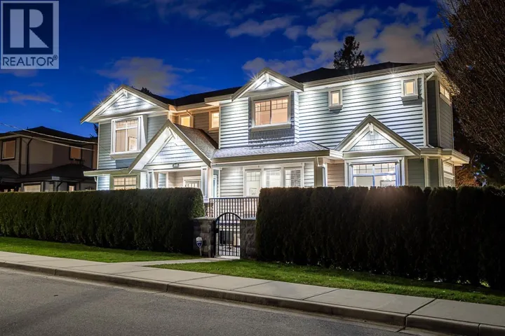 8445 15TH AVENUE, Burnaby, British Columbia V3N1Y1