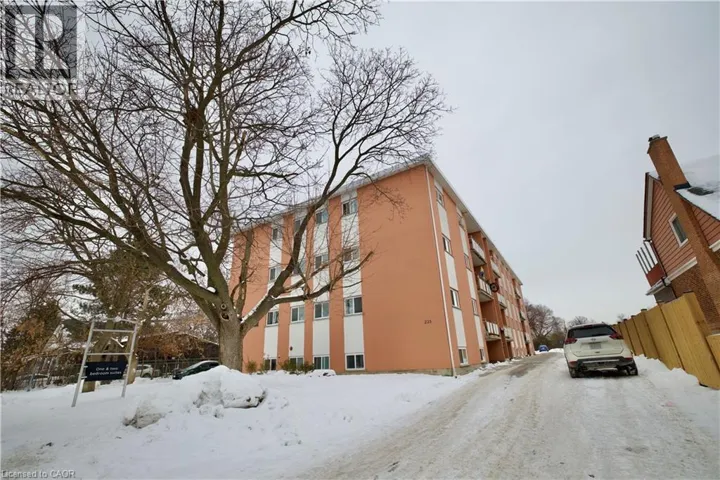 223 HEIMAN Street Unit# 5, Kitchener, Ontario N2M3M2
