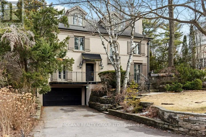 27 STRATHGOWAN CRESCENT, Toronto (Lawrence Park South), Ontario M4N2Z6