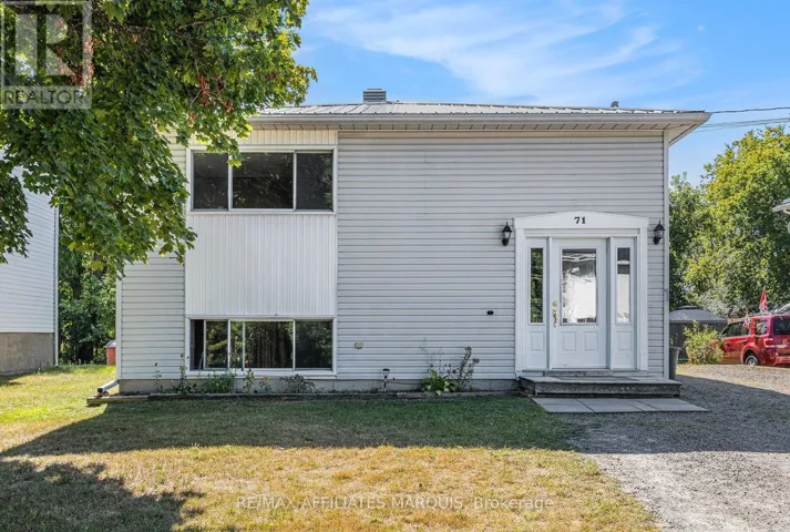 71 STEPHEN STREET, Smiths Falls, Ontario K7A1K7