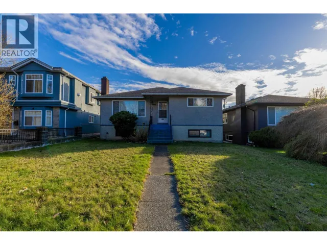 2630 E 1ST AVENUE, Vancouver, British Columbia V5M1A5