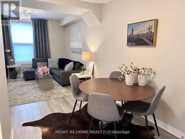 B - 469 QUEEN STREET, Newmarket (Central Newmarket), Ontario L3Y2H3