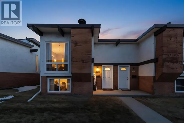 426 Pinemont Gate NE, Calgary, Alberta t1y2r6