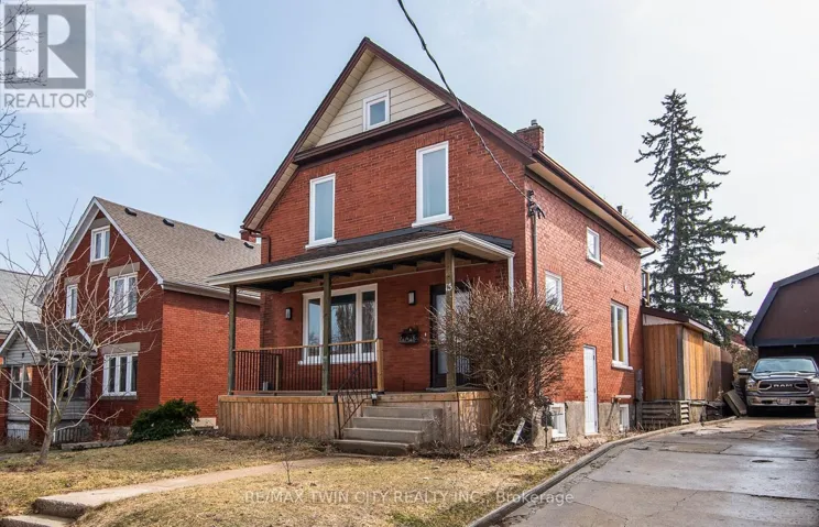 15 HERLAN AVENUE, Kitchener, Ontario N2G2C4