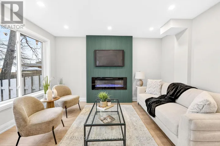 5 - 74 ELLIS AVENUE, Hamilton (Crown Point), Ontario L8H4L9