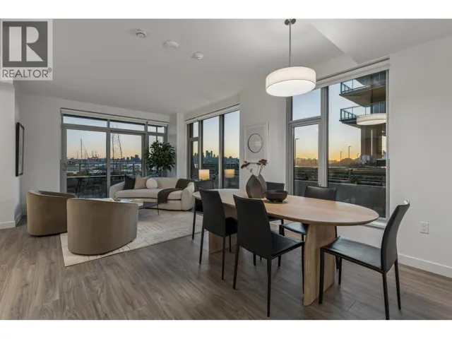 TH 112 755 HARBOURSIDE DRIVE, North Vancouver, British Columbia V7P0G1