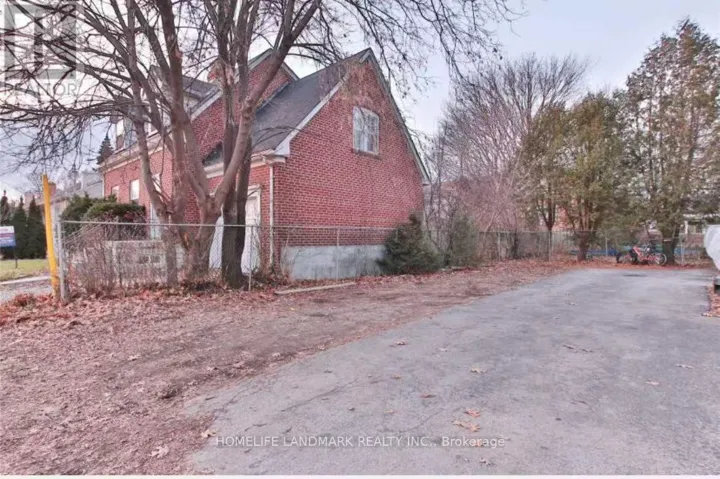 360B LAWRENCE AVENUE W, Toronto (Bedford Park-Nortown), Ontario M5M1B7