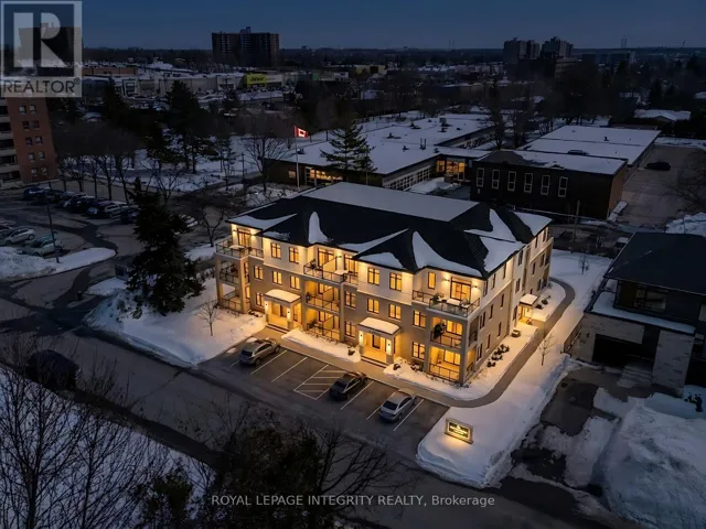 22 ROSSLAND AVENUE, Ottawa, Ontario K2G2K4