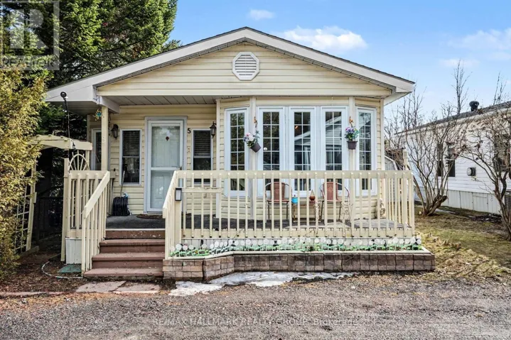 5 STRICKLAND PRIVATE, Ottawa, Ontario K0A1B0