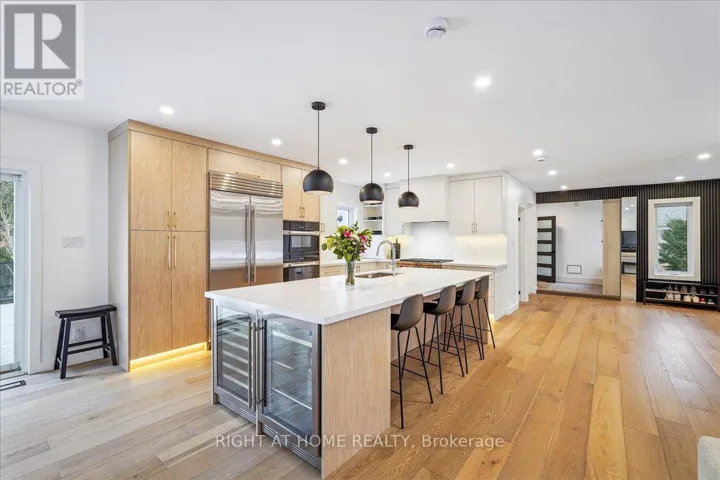 2090 STONEHOUSE CRESCENT, Mississauga (Sheridan), Ontario L5H3J1