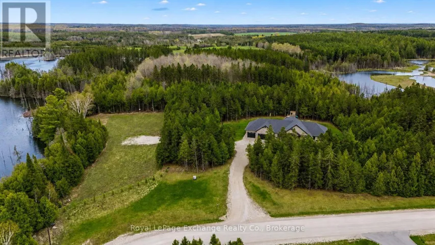 185 LOUISE CREEK CRESCENT, West Grey, Ontario N0G1S0