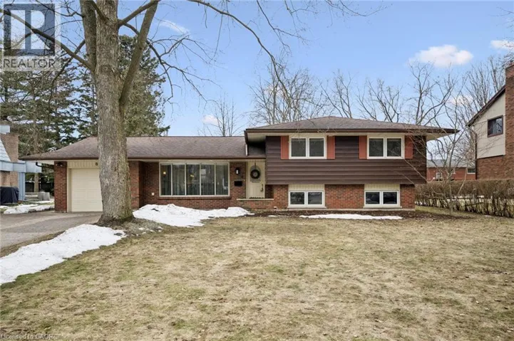 8 GOLDFINCH Street, Elmira, Ontario N3B1T3