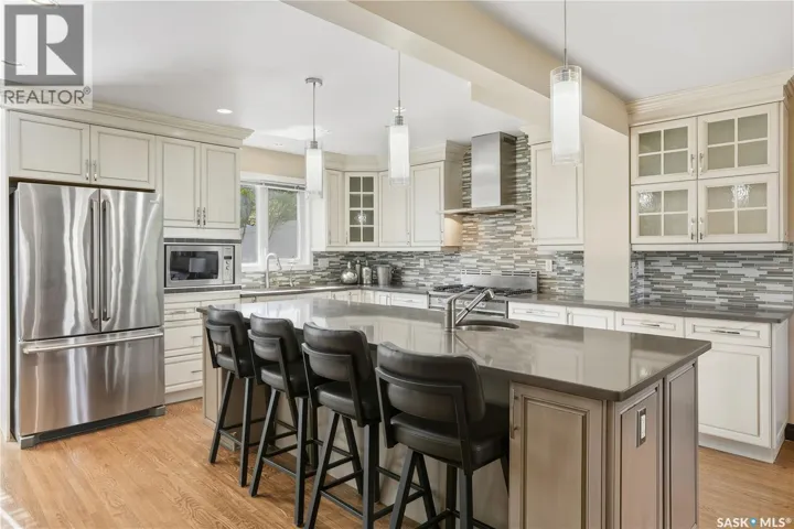 2807 Assiniboine AVENUE, Regina, Saskatchewan S4S1E2