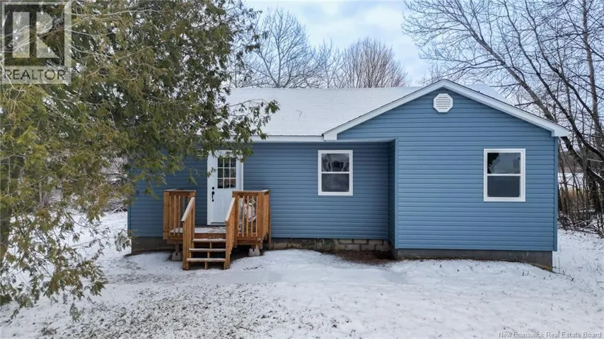28 Glasier Road, Fredericton, New Brunswick E3B8L2