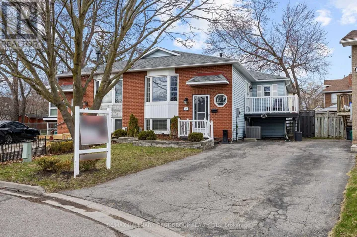 676 FROBISHER COURT, Oshawa (Vanier), Ontario L1J8M9