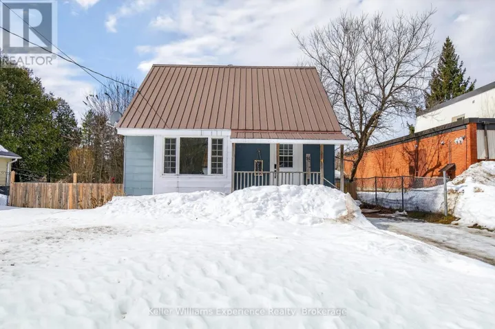14 AUBREY STREET, Bracebridge (Macaulay), Ontario P1L1L9
