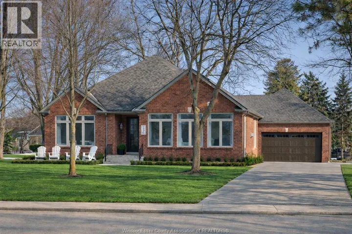 256 PENTILLY ROAD, Tecumseh, Ontario N8N2K9