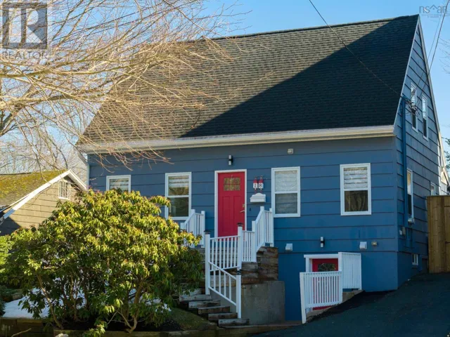 18 Forest Hill Drive, Halifax, Nova Scotia B3M1X4
