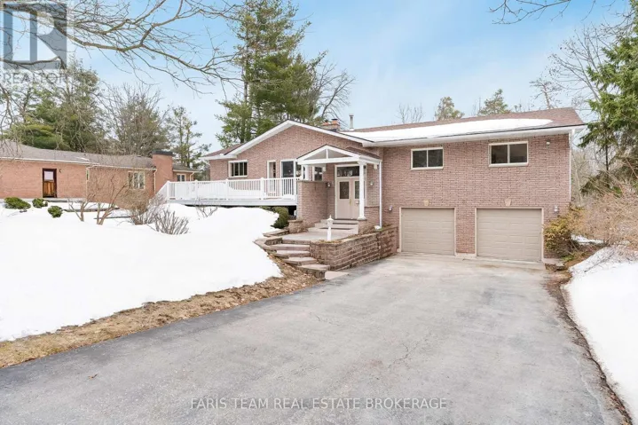 21 POOLES ROAD, Springwater (Midhurst), Ontario L9X0P5