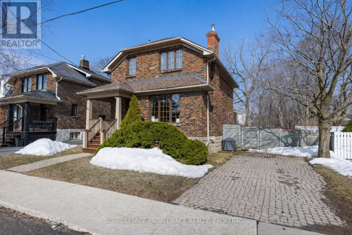 99 HILL STREET, Kingston (Central City East), Ontario K7L2M8